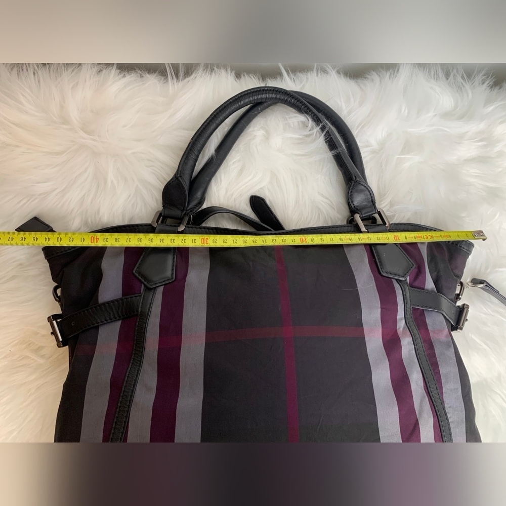 Burberry Tote Bag - Picture 11 of 17